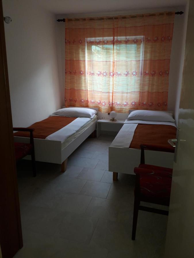 Apartmani Ana Novi V. - Studio Novi Vinodolski Exterior foto